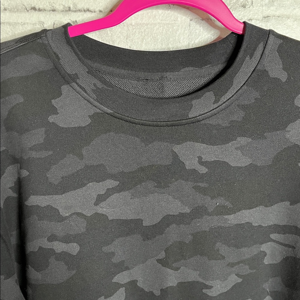 Lululemon Perfectly Oversized Crew sweatshirt camo - Picture 4 of 6